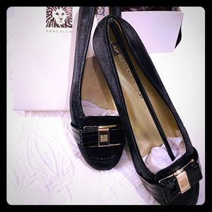 NWT Anne Klein Black Snakeskin Flats